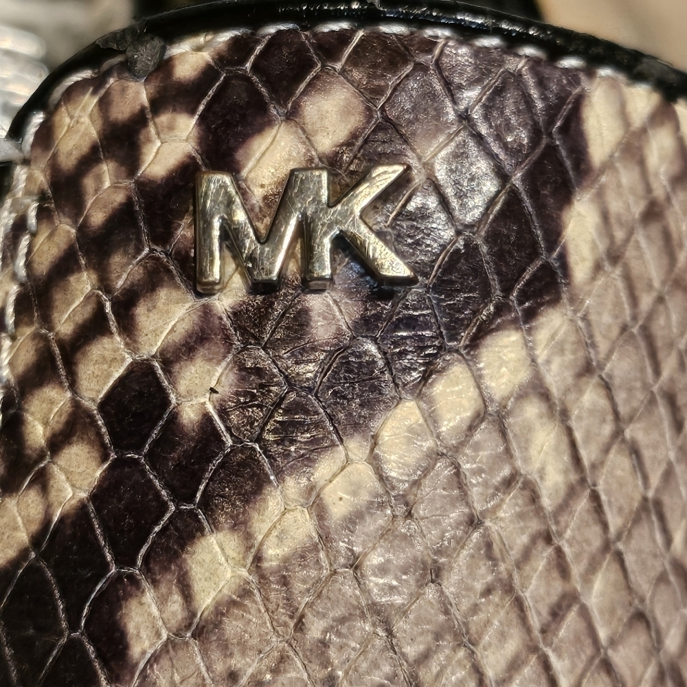 Micheal Kors Snakeskin Effect Slip On Sneakers Wmns Sz 6.5 - Picture 9 of 12